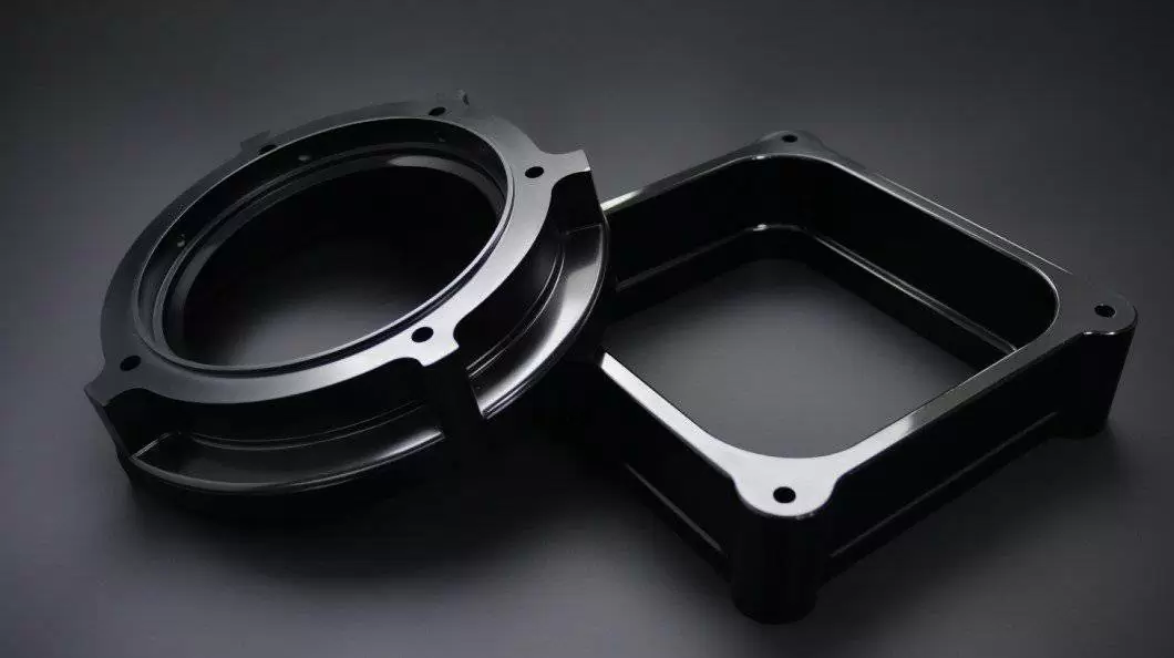 What is the difference between a male and female mold in vacuum forming